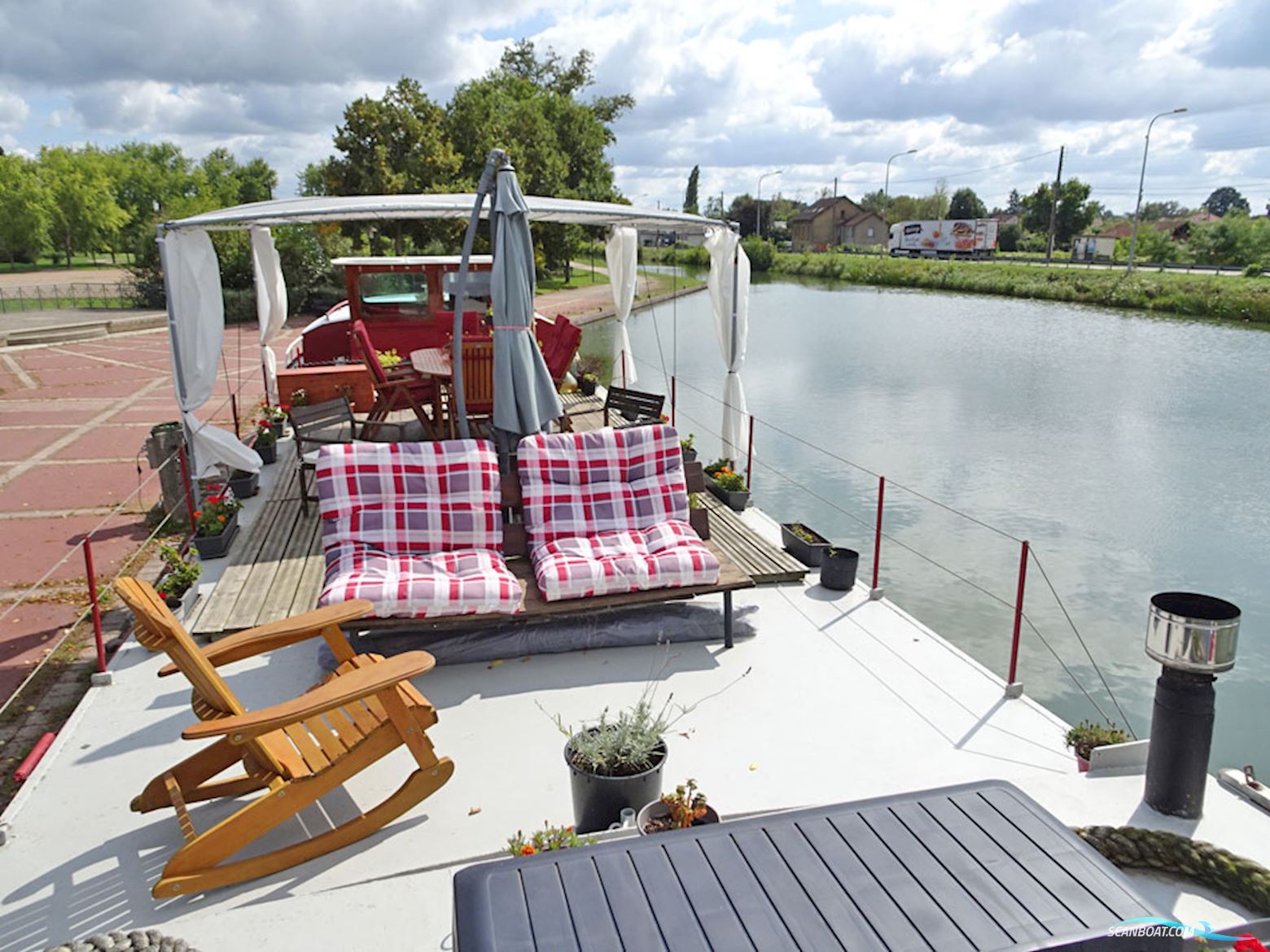 Spits Varend Woonschip 30.53 met UBC