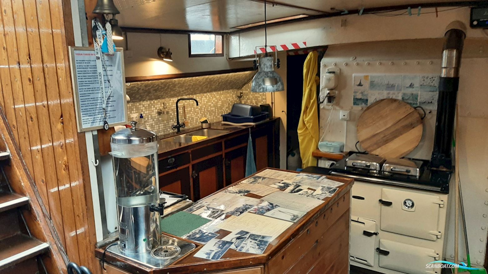 Tjalk Woon-Charter Tjalk