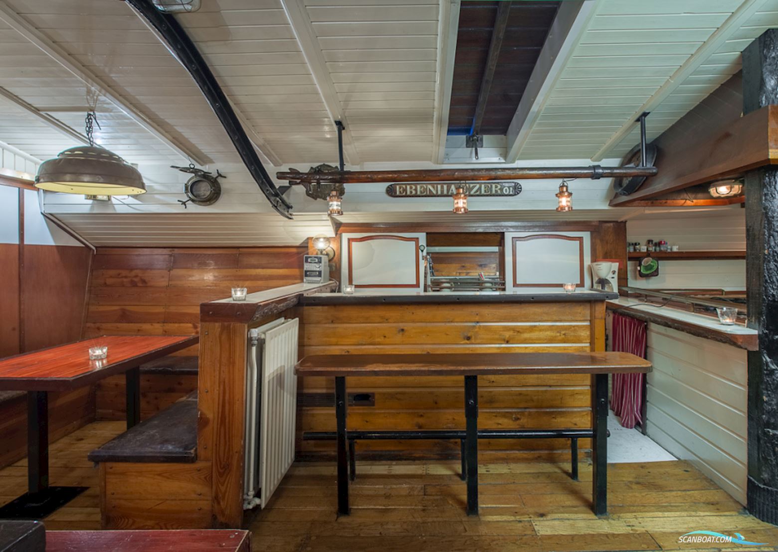 Tjalk Woonschip, Bedrijfsschip