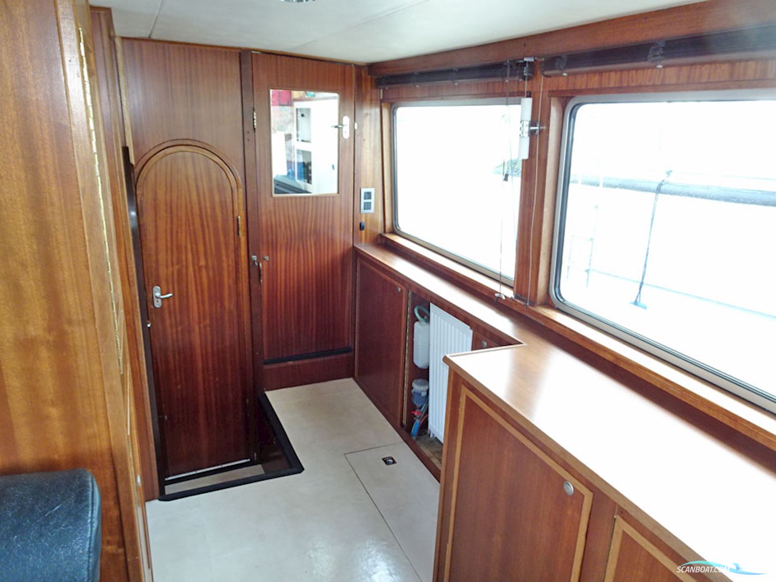 Trawlerjacht 48, Zeegaand