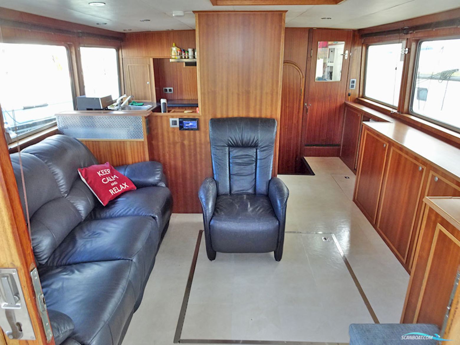 Trawlerjacht 48, Zeegaand