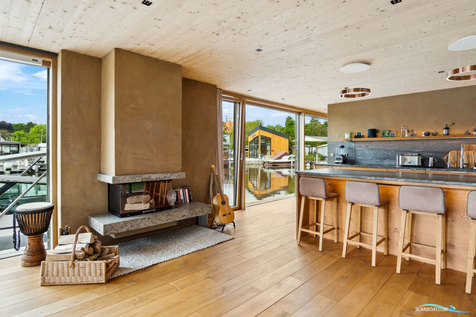 Waterloft "Ohana" - Eksklusiv sejlende husbåd / Wohnschiff (2022)