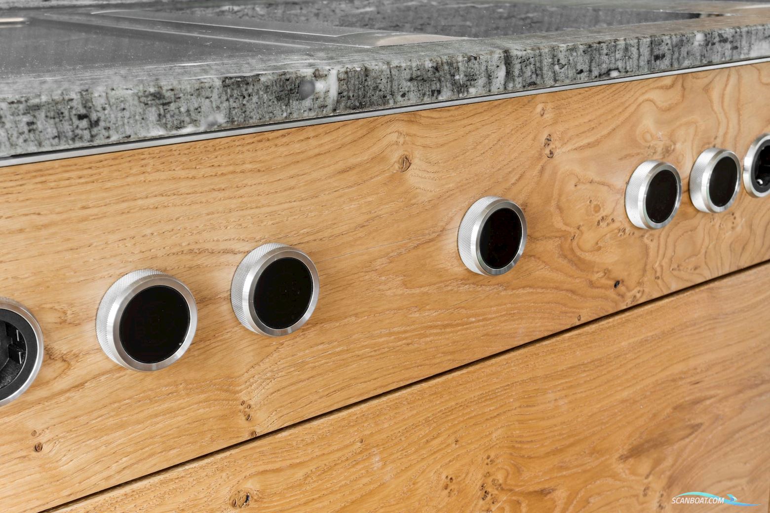 Waterloft "Ohana" - Eksklusiv sejlende husbåd / Wohnschiff (2022)