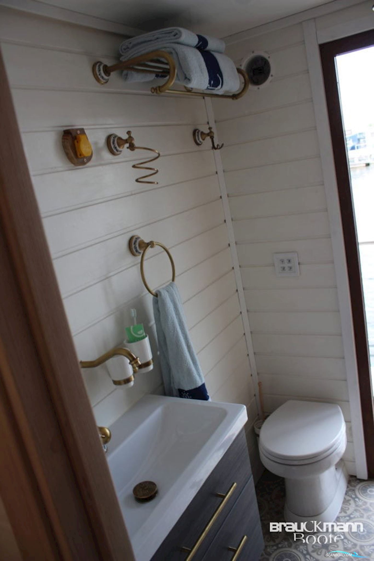 Werftbau Solar Hausboot 2022