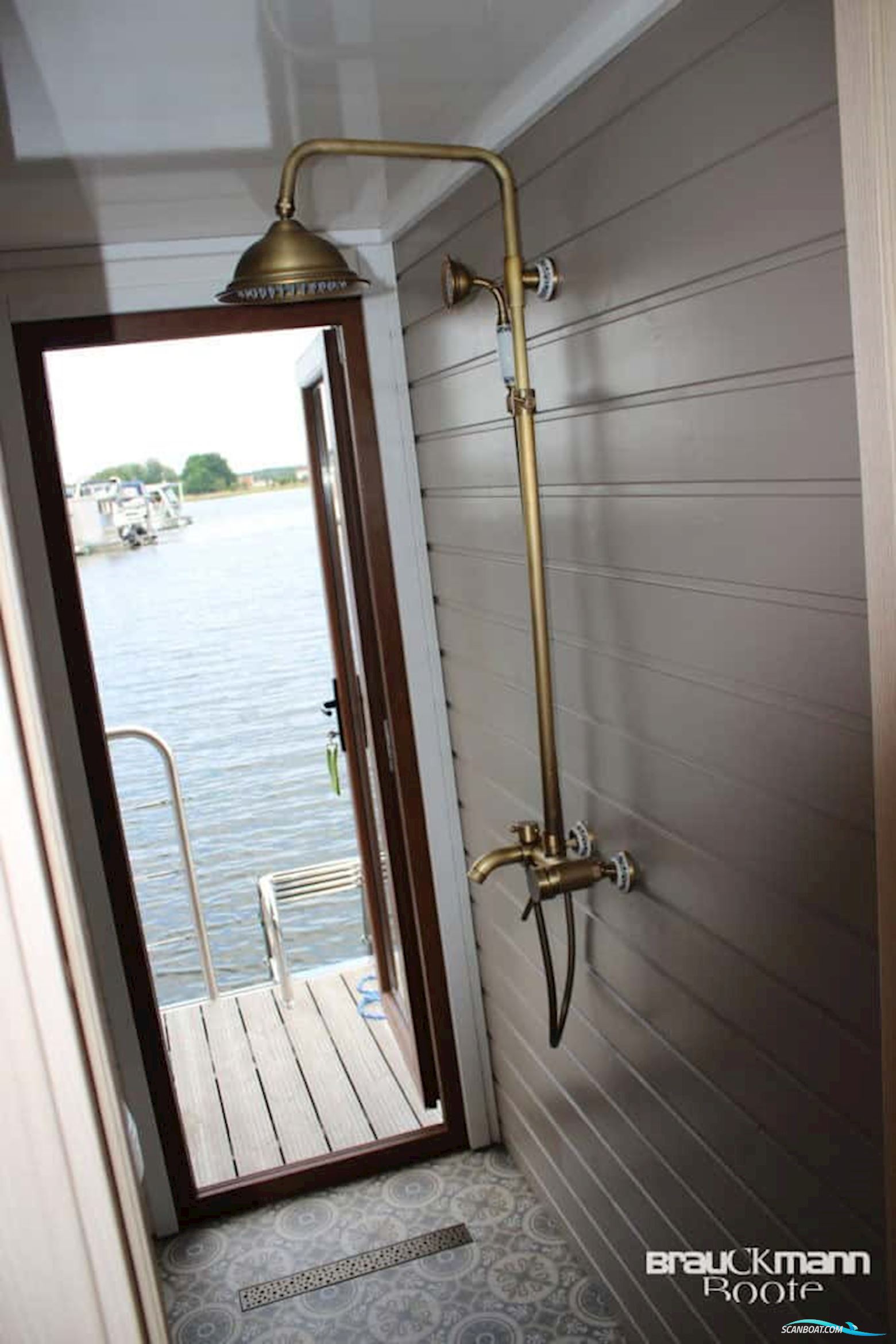 Werftbau Solar Hausboot 2022