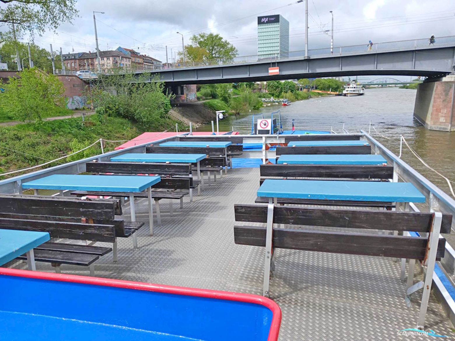 Dagpassagiersschip 221 pers, Rijn gecertificeerd