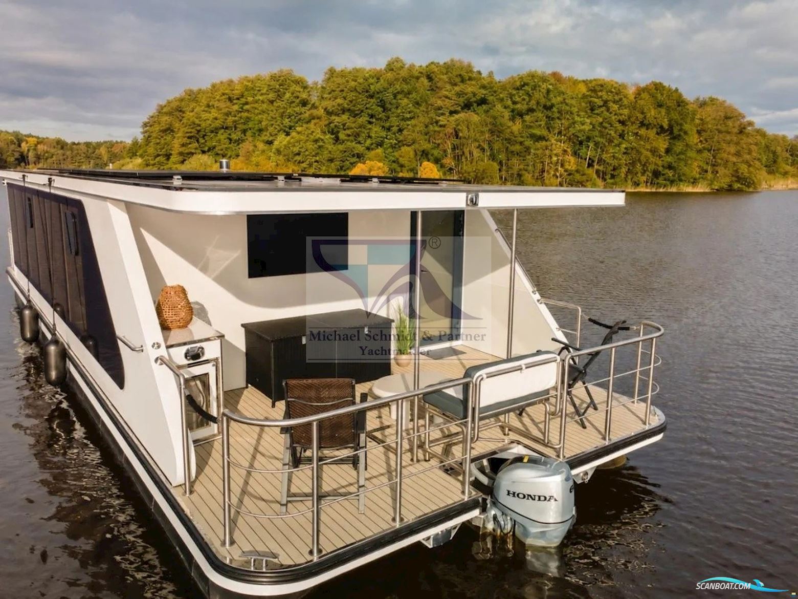 Desidus Hausboot/Hausyacht Lake Suite
