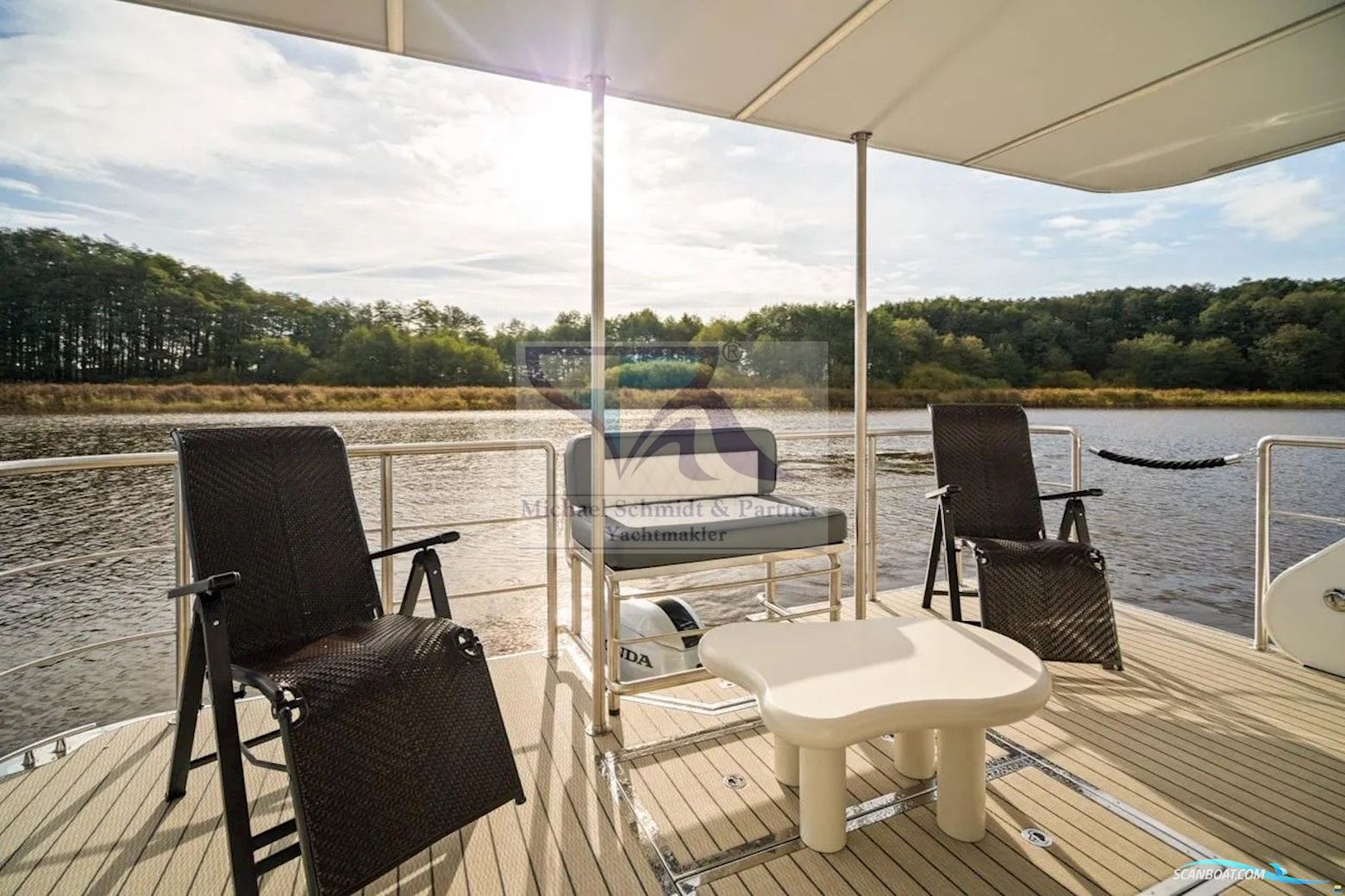 Desidus Hausboot/Hausyacht Lake Suite
