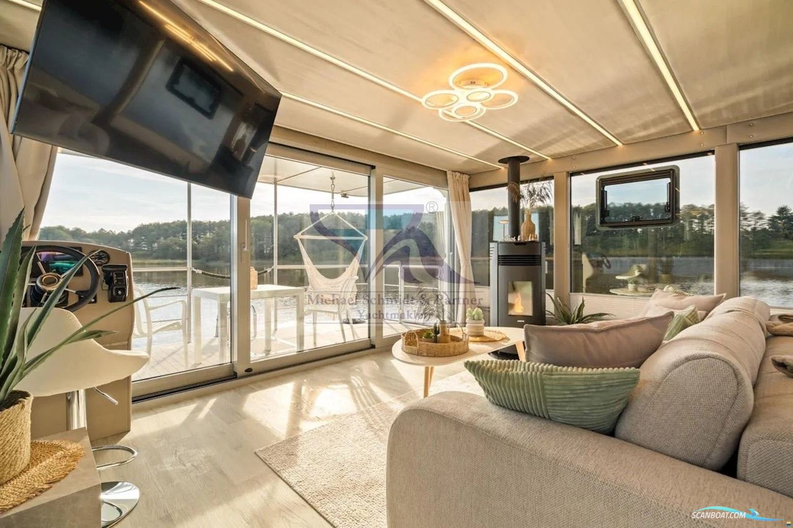 Desidus Hausboot/Hausyacht Lake Suite