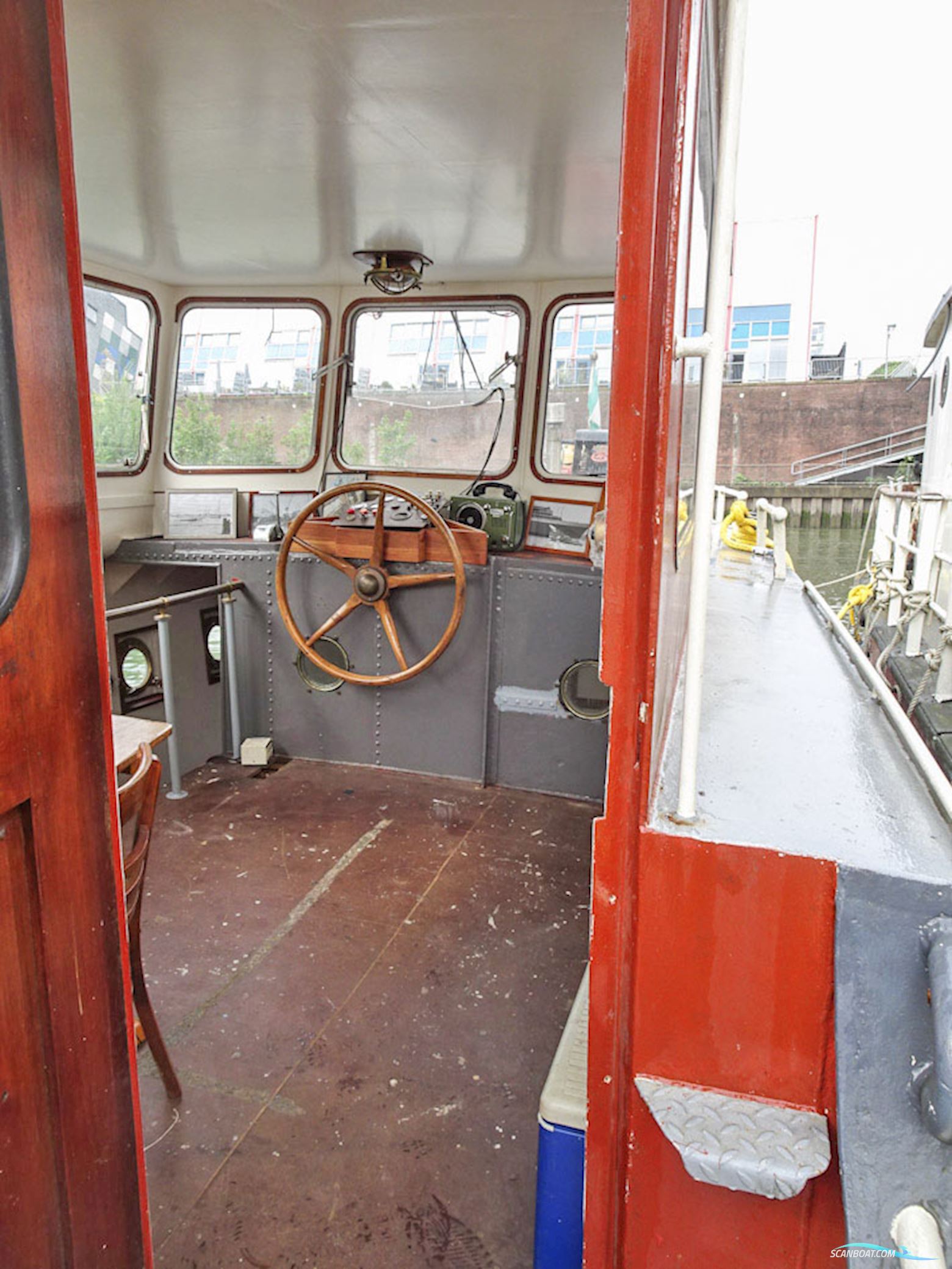 Dockyard 13, Motor tender