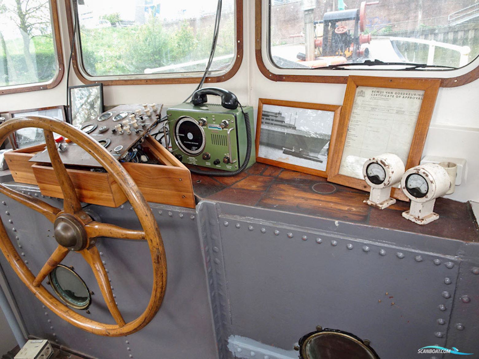 Dockyard 13, Motor tender