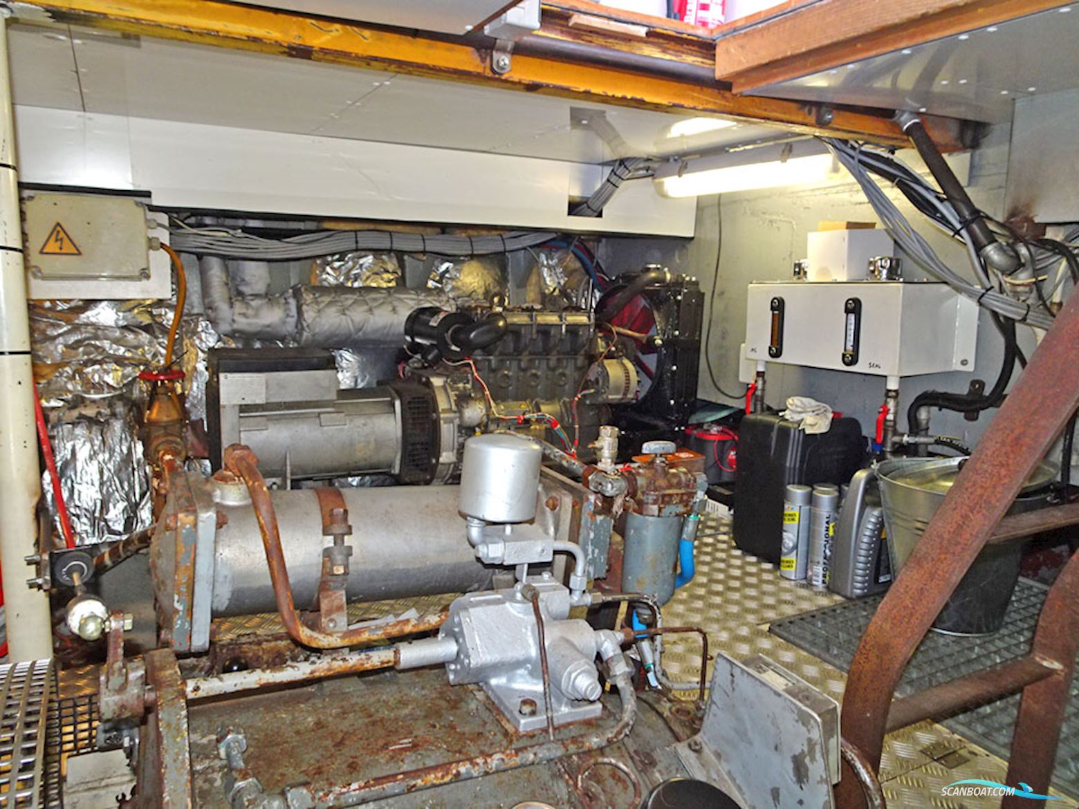 ex Patrouille vaartuig / Varend Woonschip 18.26 met UBC