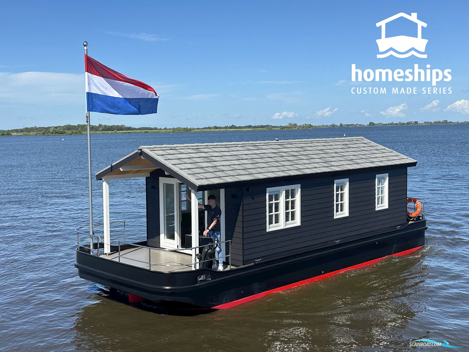 Homeship Vaarchalet 1250D Luxe Houseboat