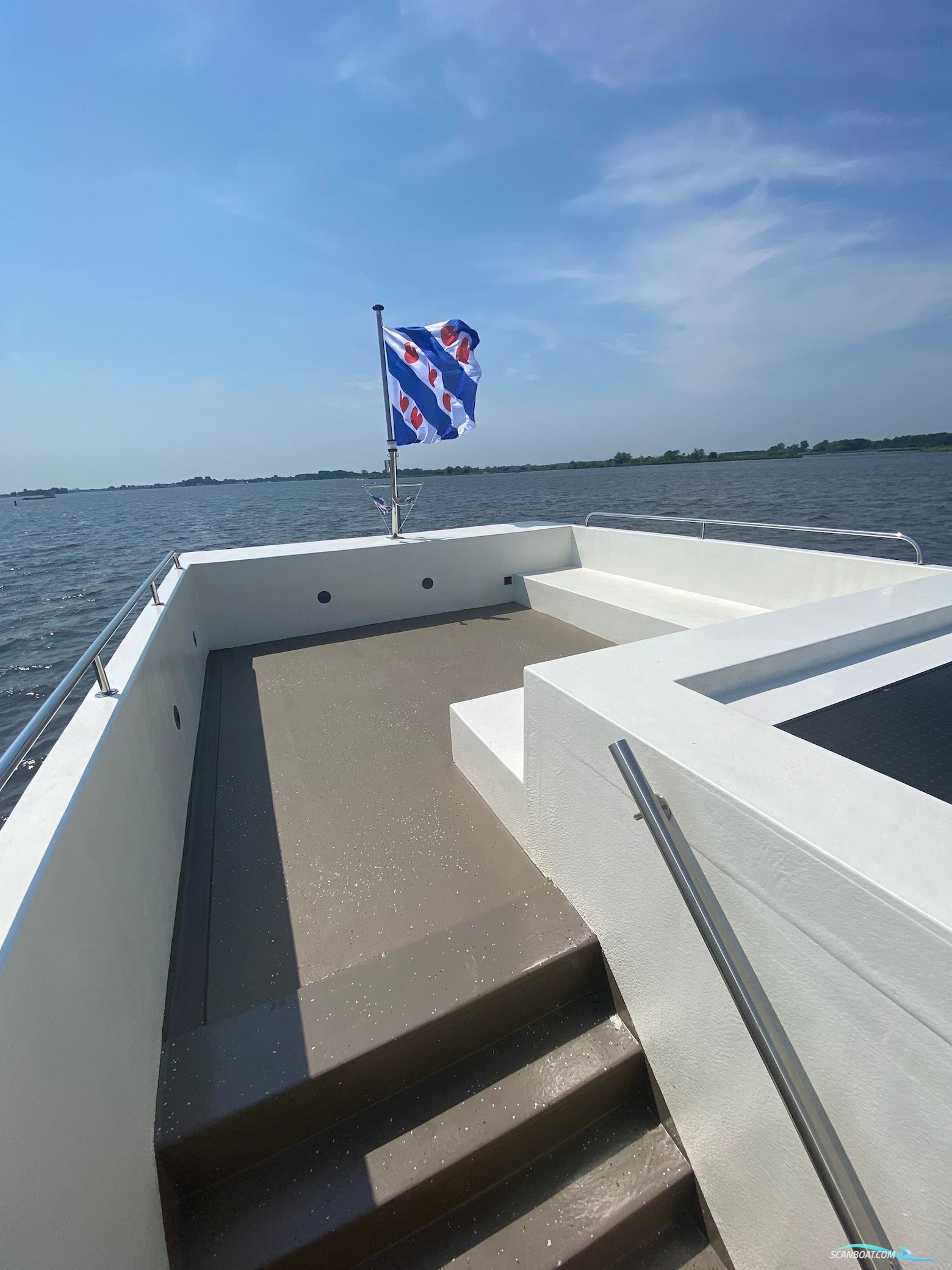 Homeship Vaarloft Volledig Elektrische Houseboat