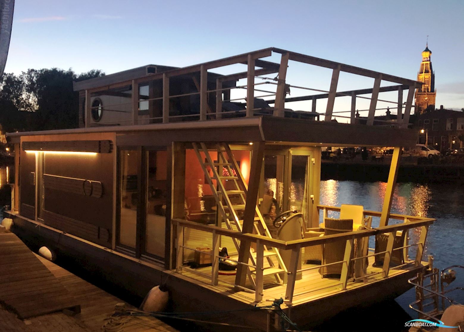 Houseboat  Under Dock  18
