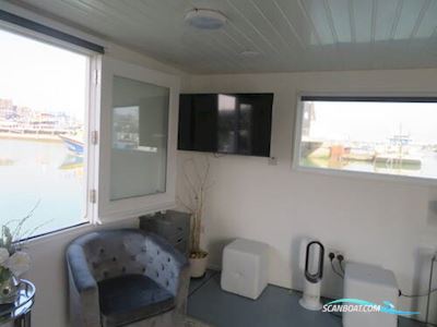 Houseboat Powercat 40 Converted to a Hus- / Bobåt / Flodbåd 2009, England