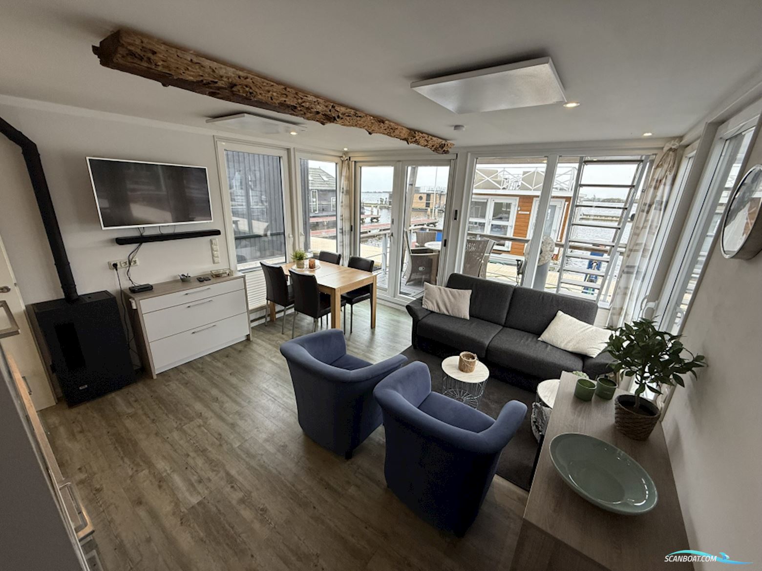 Houseboat Under Dock 18