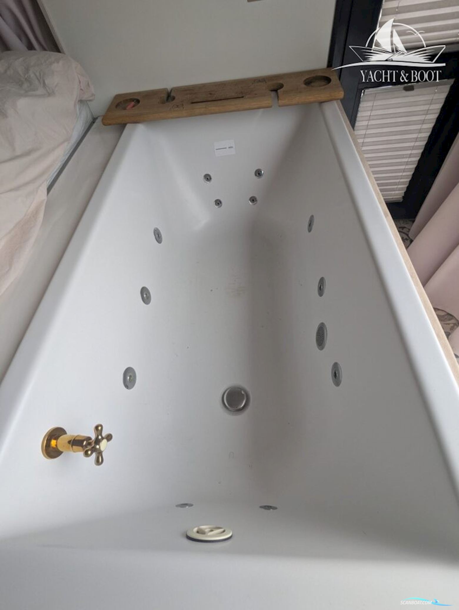 HT Houseboats Sp.zo.o. HT5