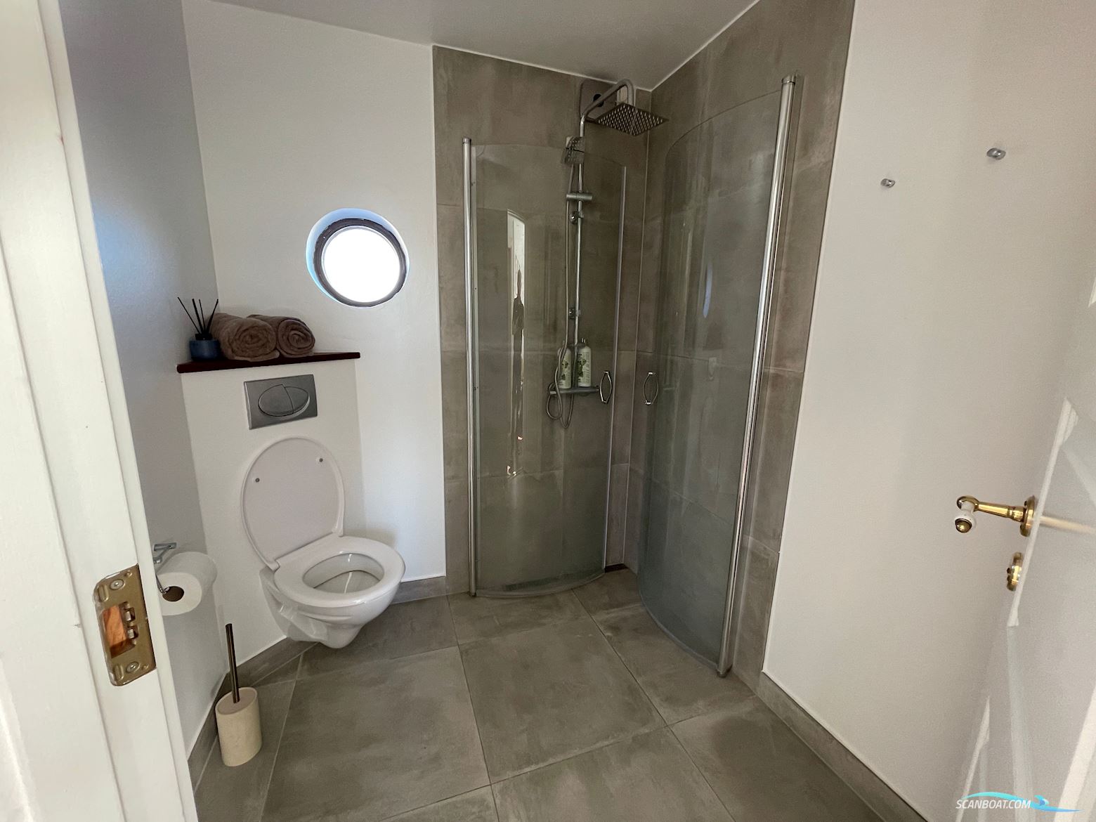 Husbåd Waterliving Missisippi - Helårs