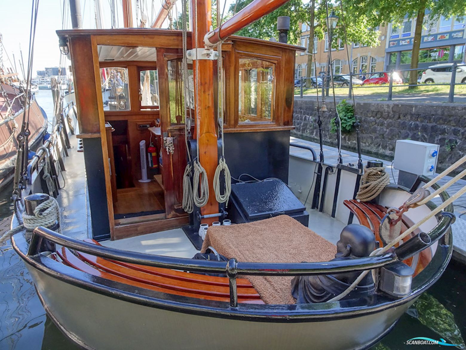 Kotter varend woonschip 14.95