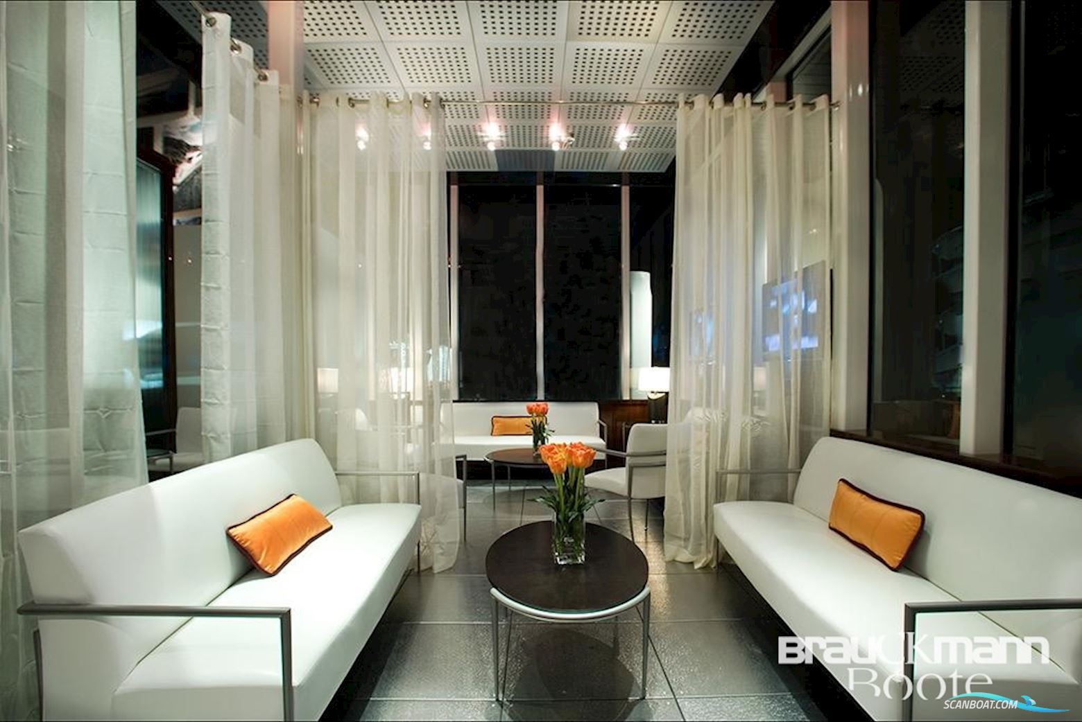 Lazzara Marine Präsentations-Hausboot