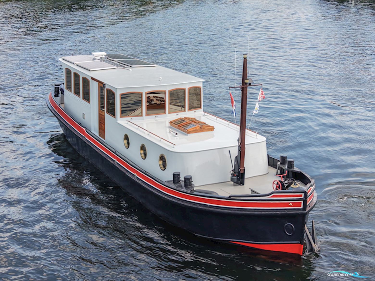 Luxe Motor 16.20 Deckhouse