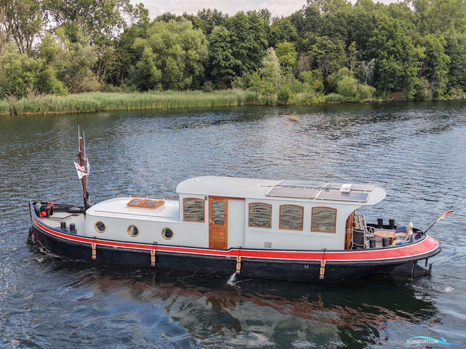 Luxe Motor 16.20 Deckhouse