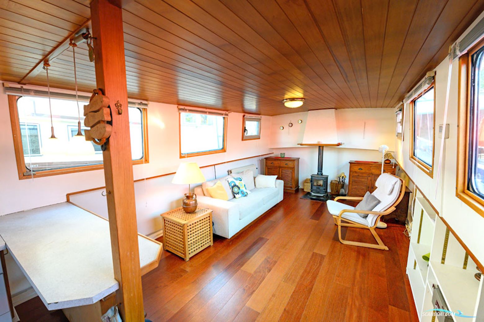 Luxe Motor 21.18 Met Ubc