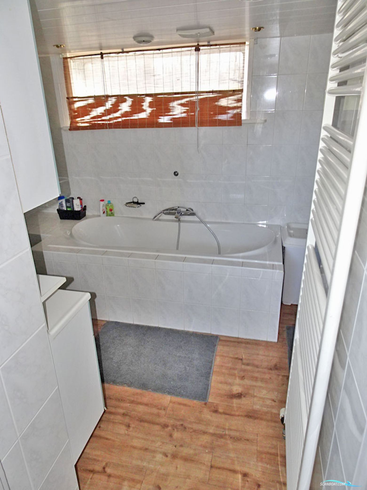 Luxe Motor 36.72, Cbb Rijn