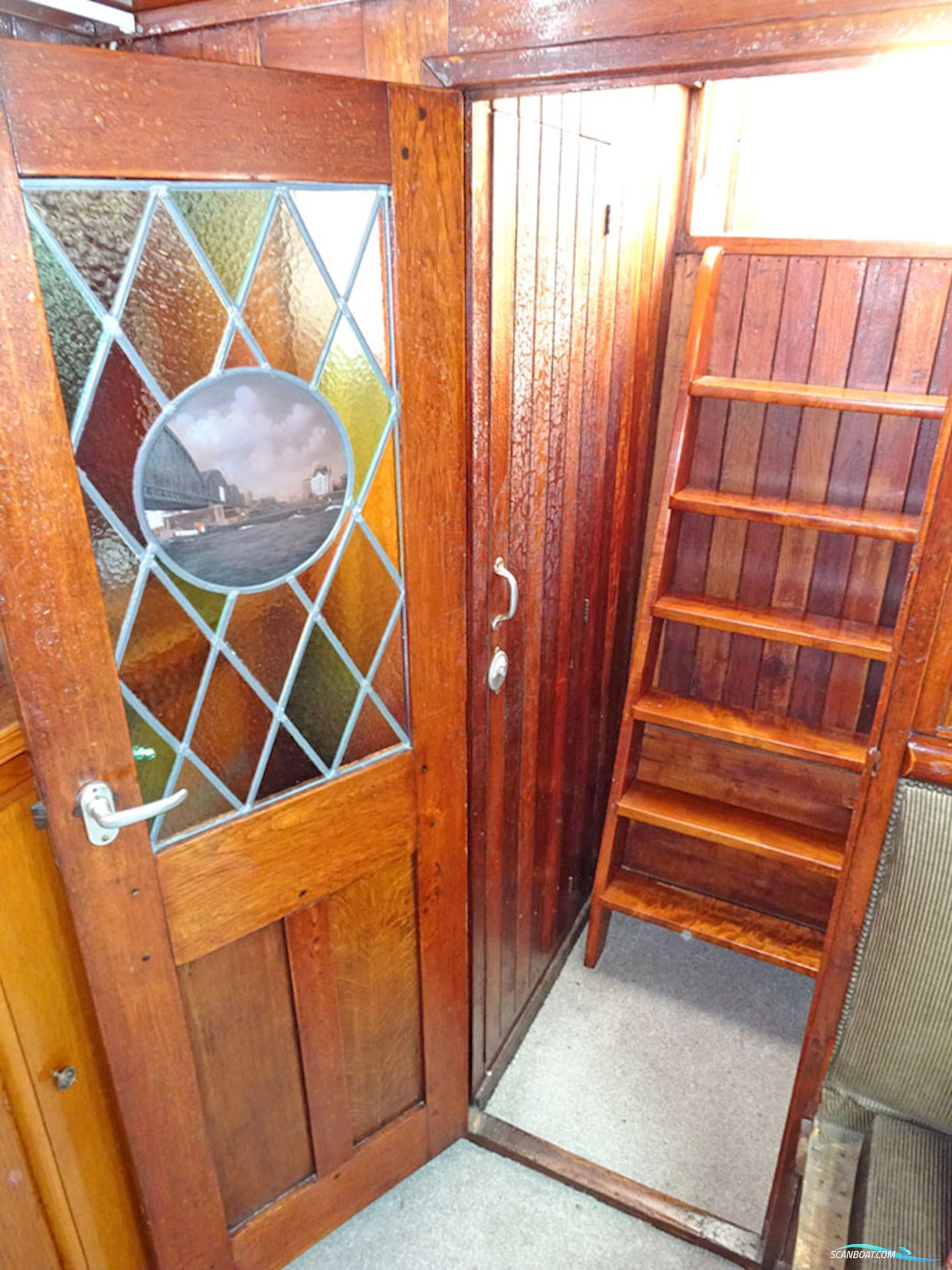 Luxe Motor 36.72, Cbb Rijn