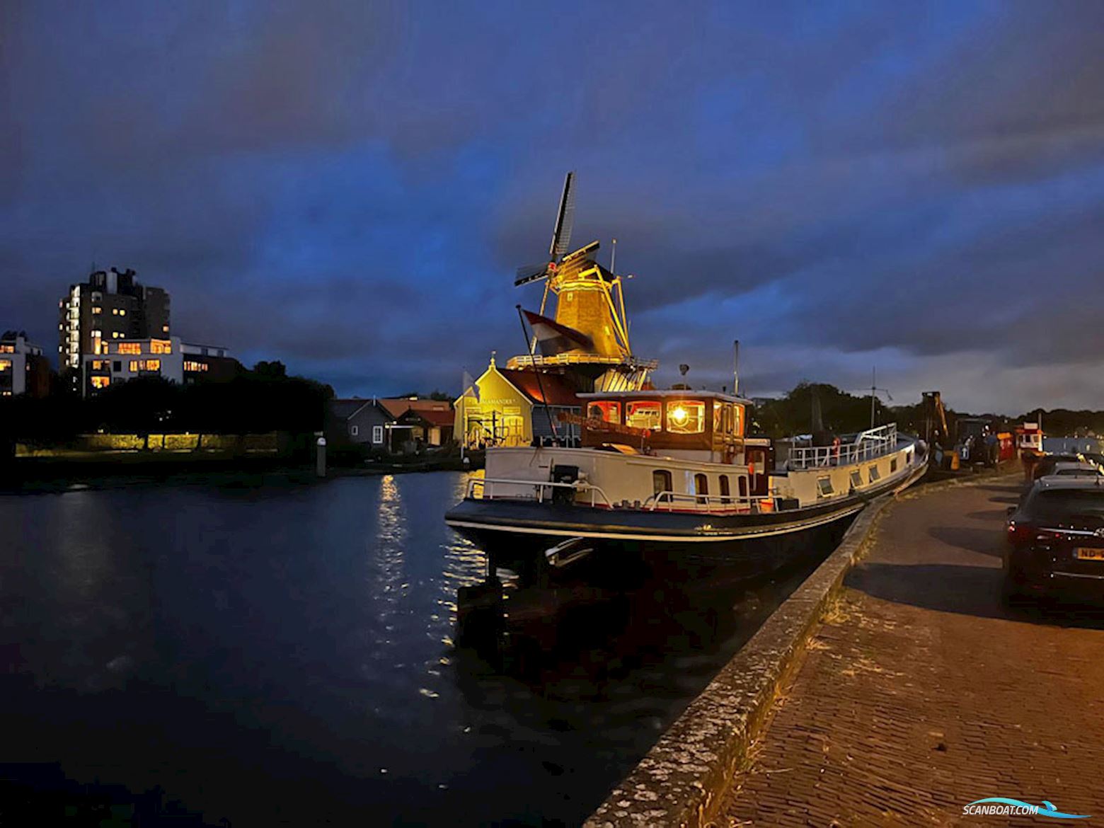 Luxe Motor 36.72, Cbb Rijn