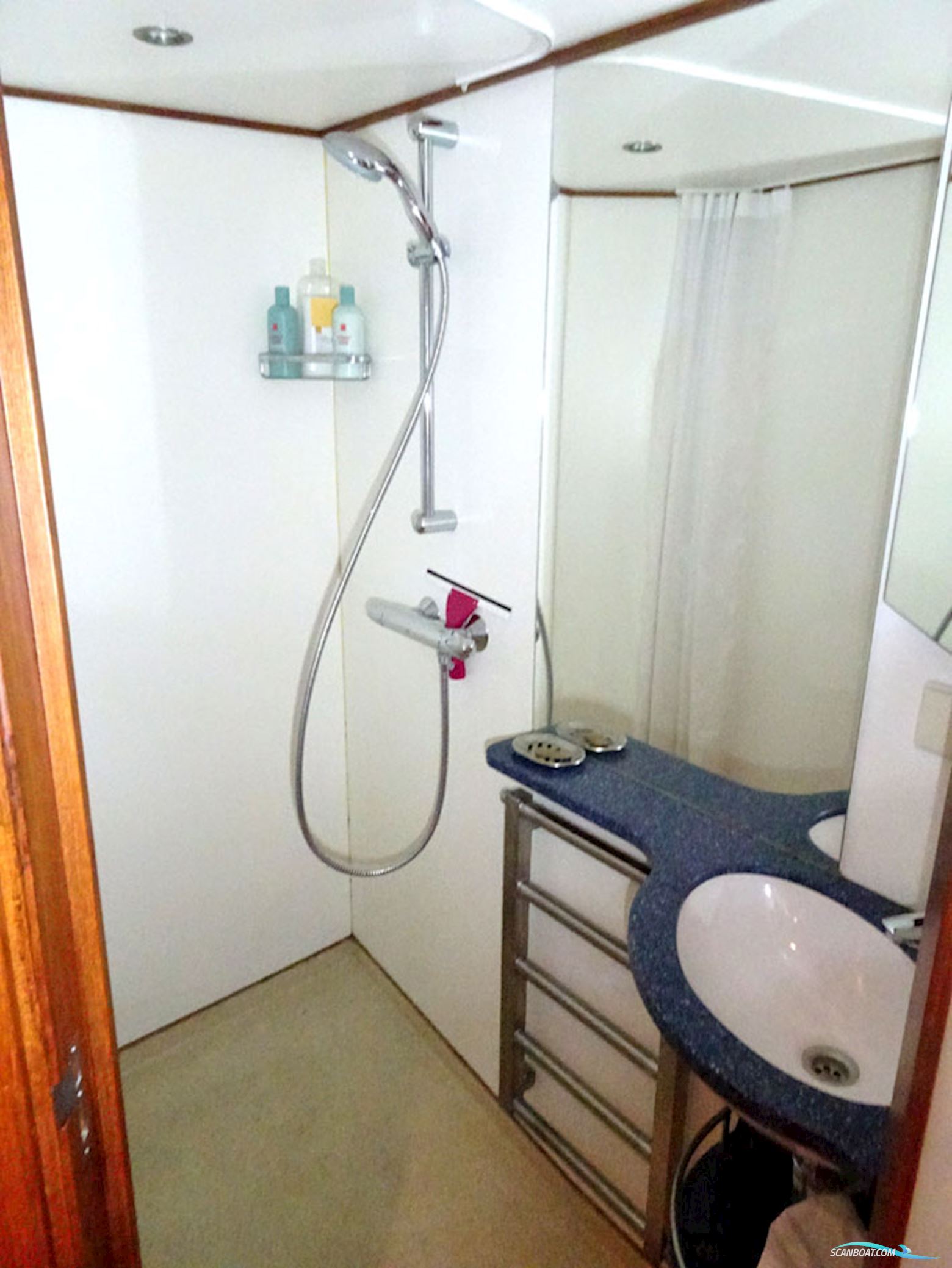 Luxe Motor Cruise 19.75