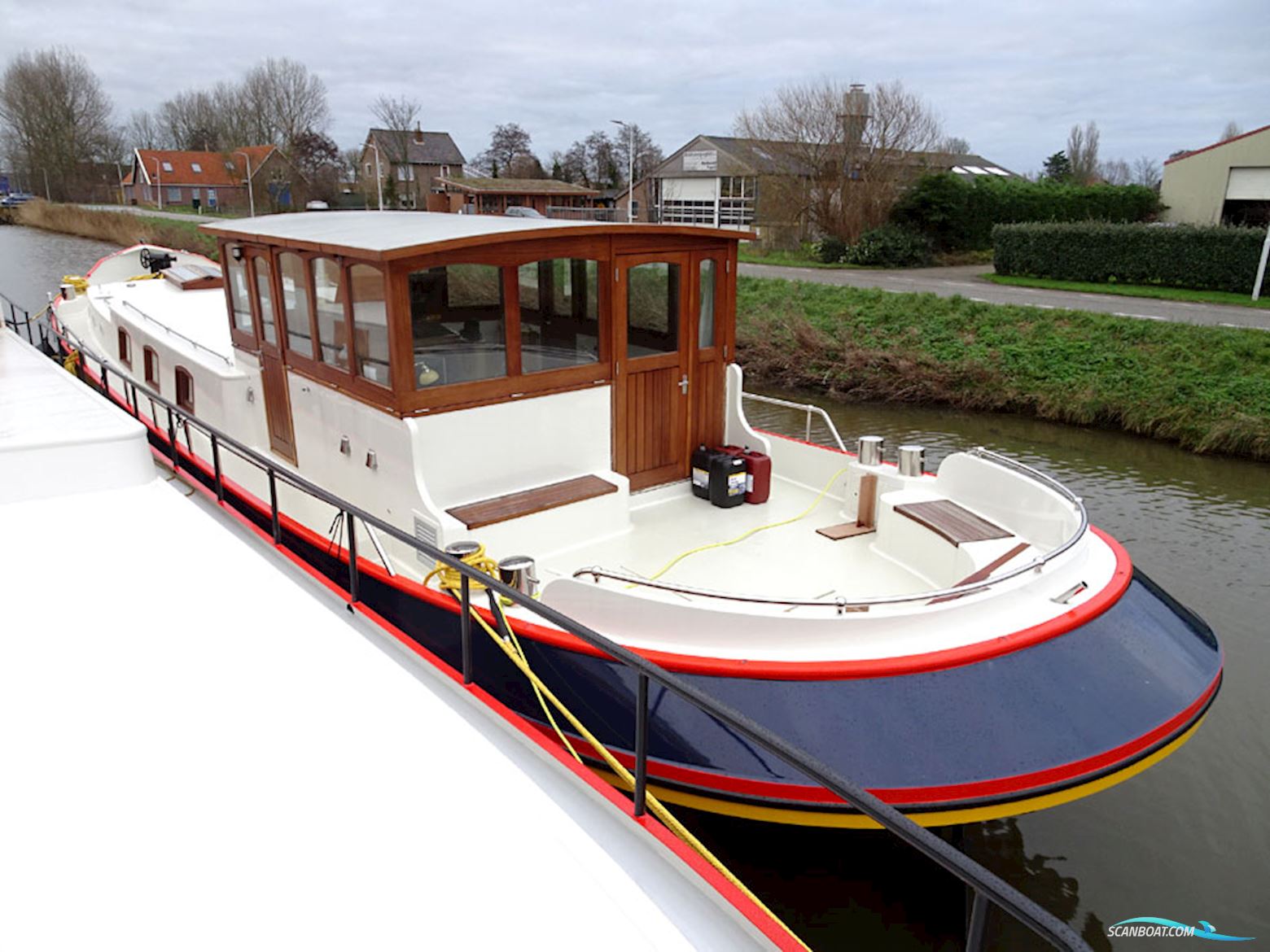 Luxe Motor Cruise 19.75