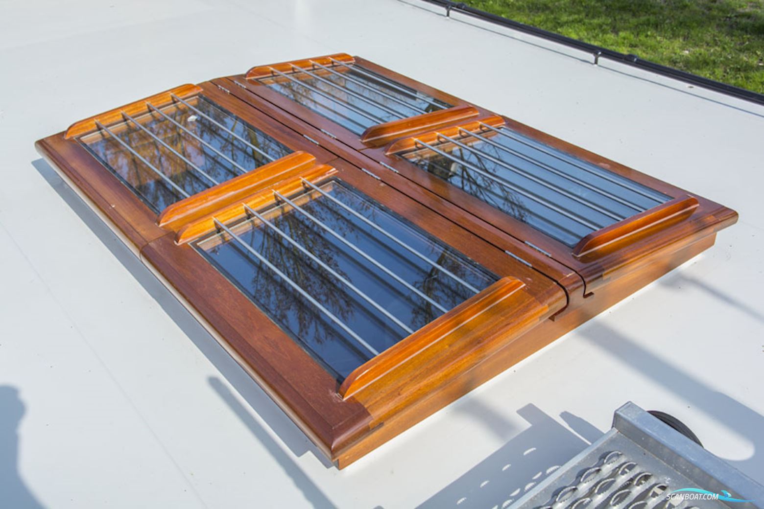 Luxe Motor Cruise 19.75