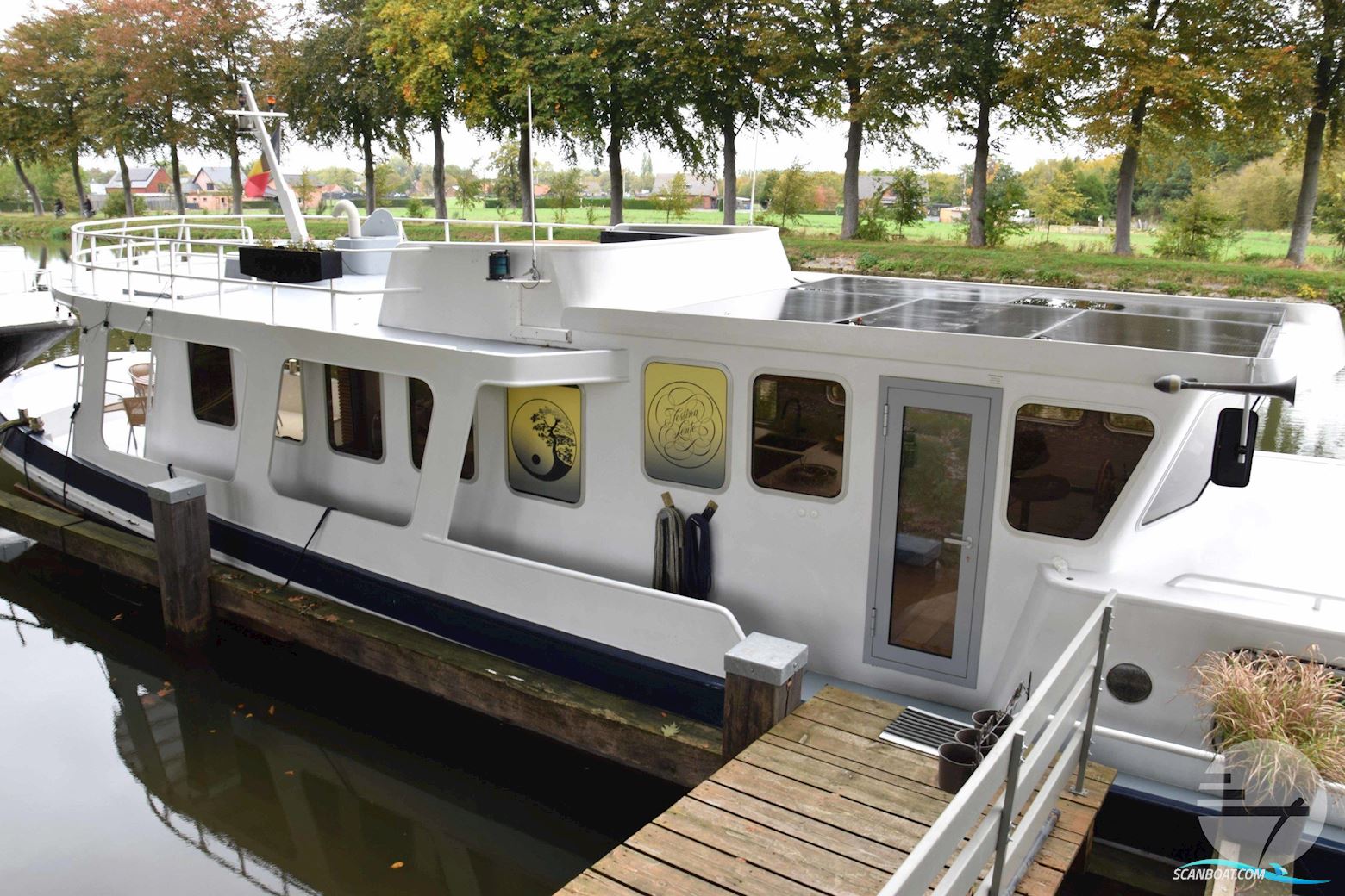 Luxemotor 24.75