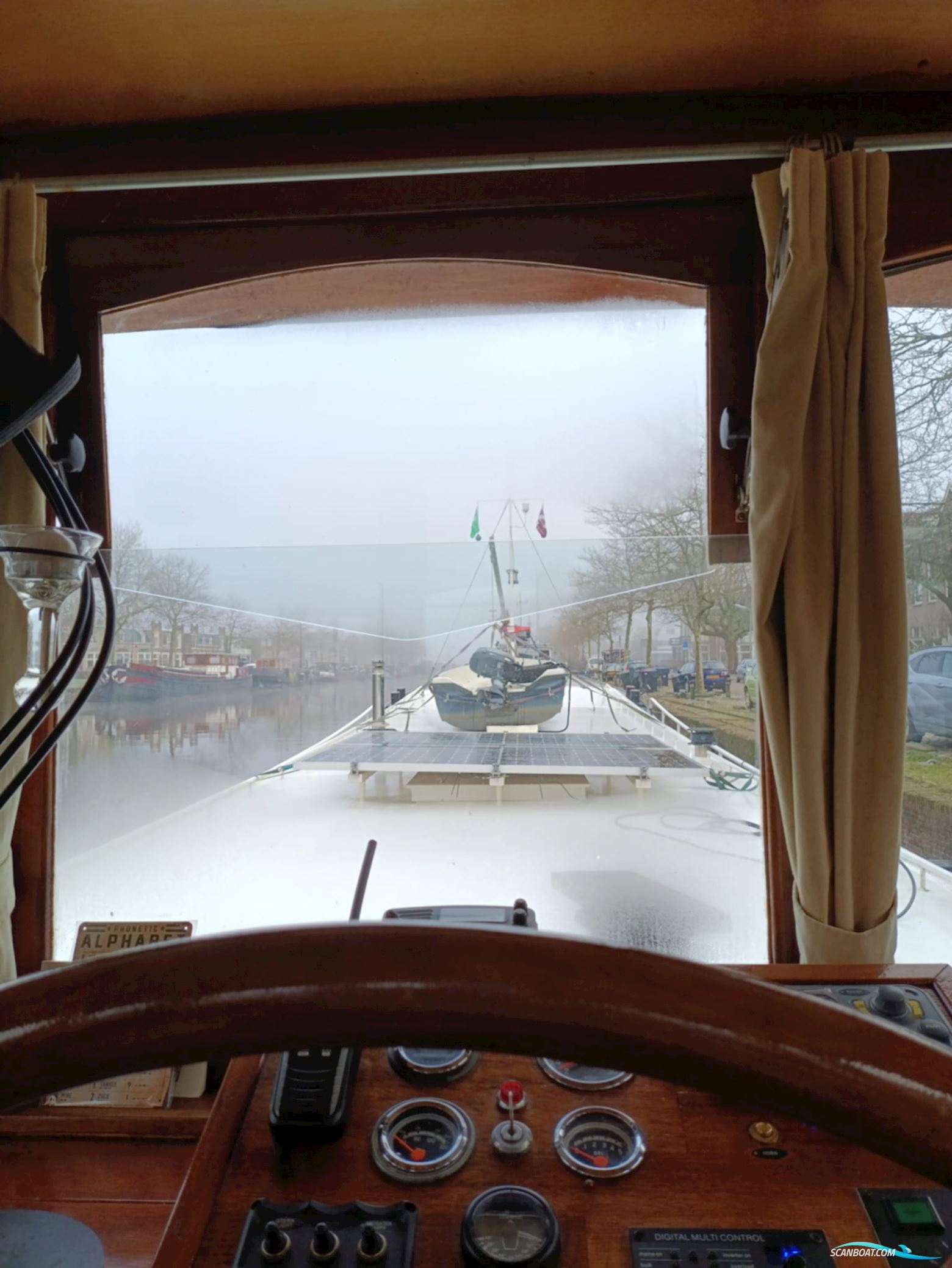 Luxemotor Woonschip 27.00