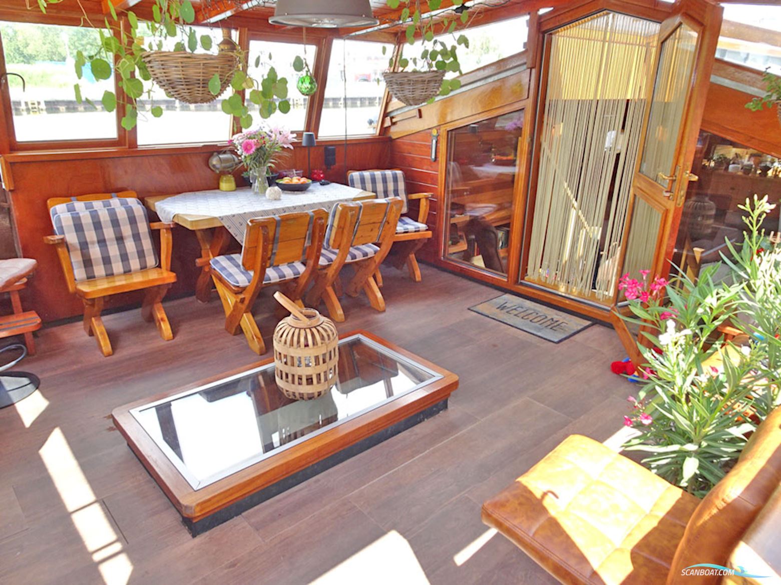 Spits B&B Varend Woonschip 39.09 met CvO