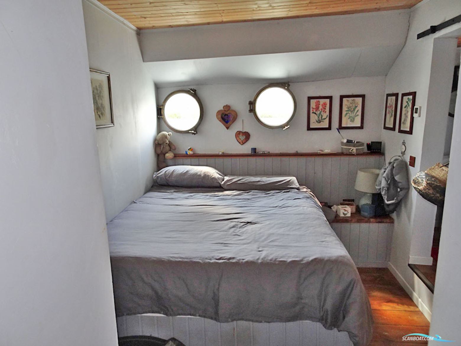 Spits Varend Woonschip 30.53 met UBC