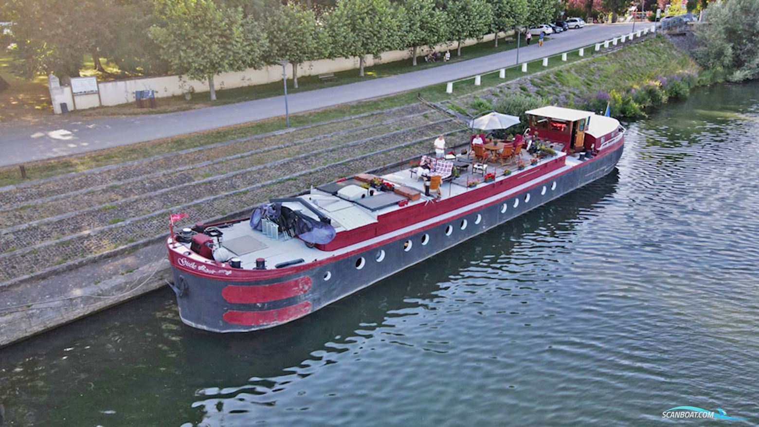 Spits Varend Woonschip 30.53 met UBC