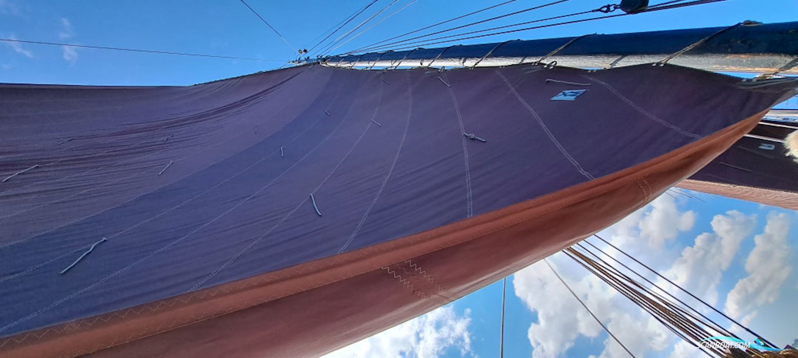 Tjalk Woon-Charter Tjalk