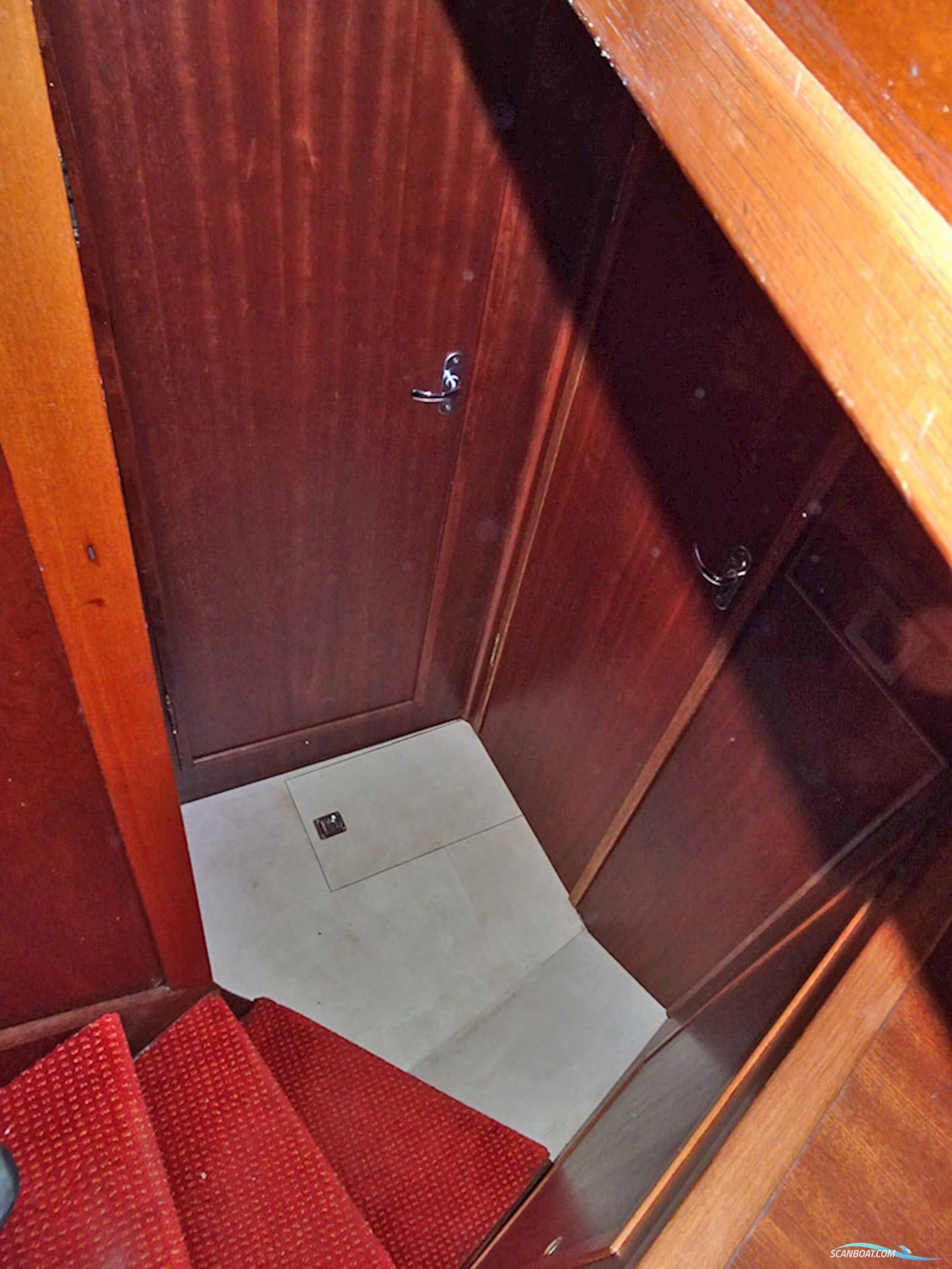 Trawlerjacht 48, Zeegaand