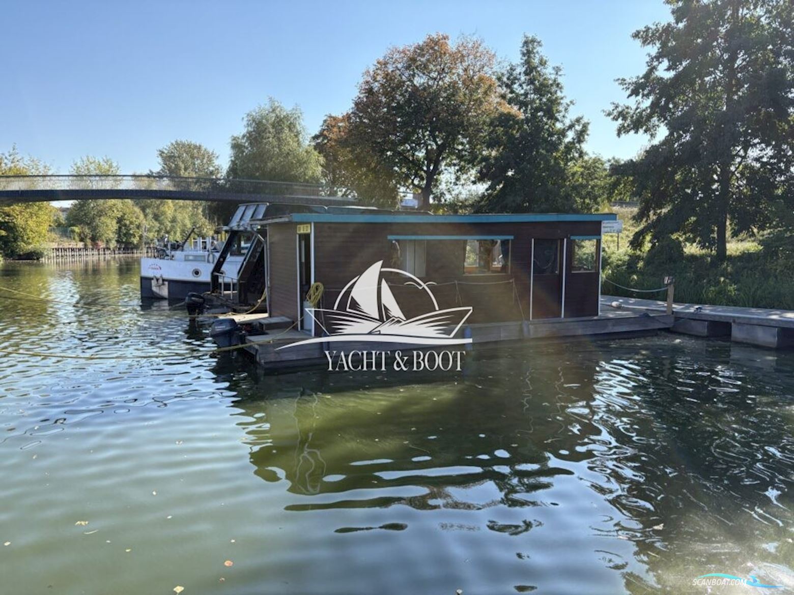Treibgut Gbr Hausboot 10.6