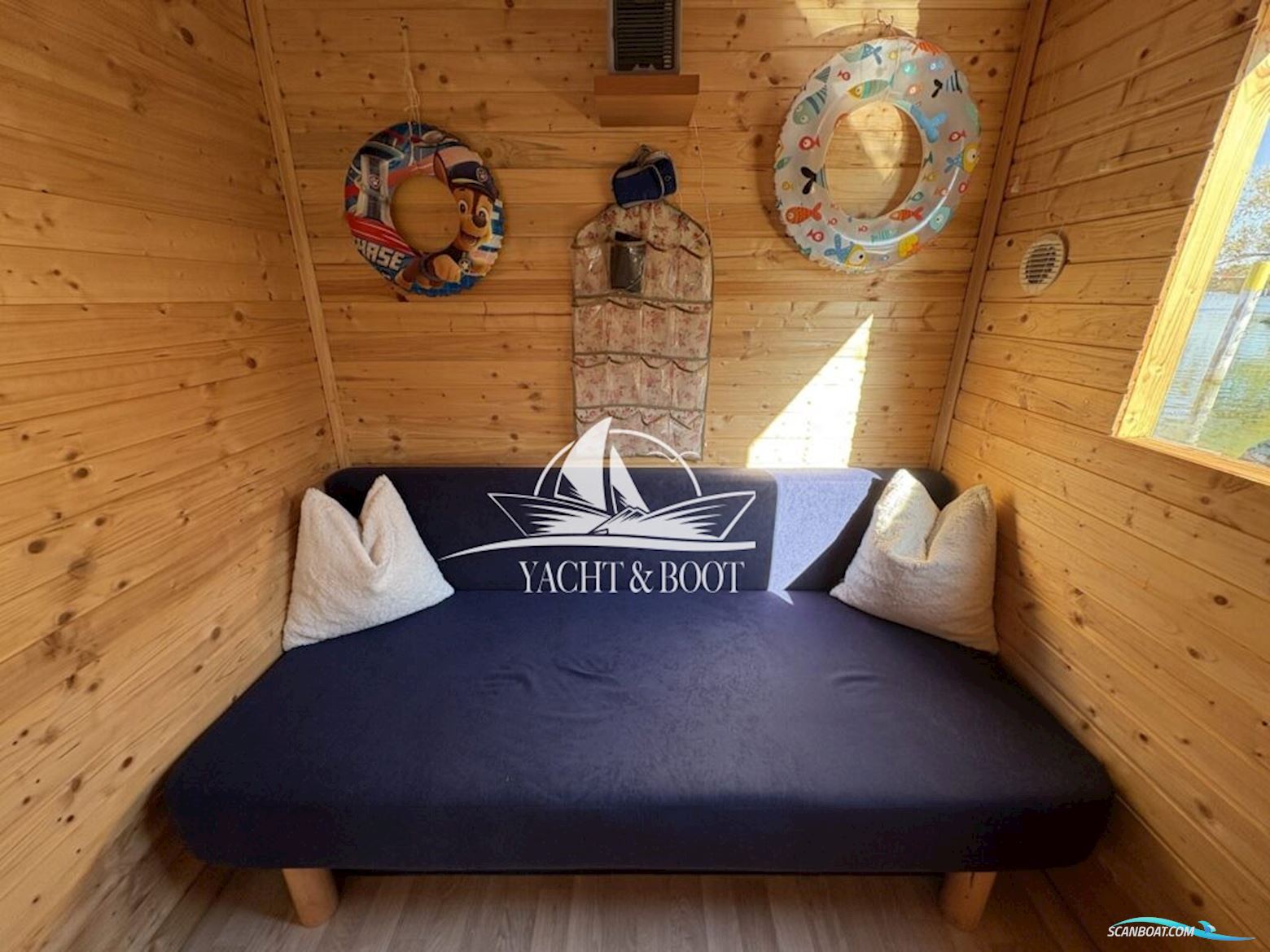 Treibgut Gbr Hausboot 10.6