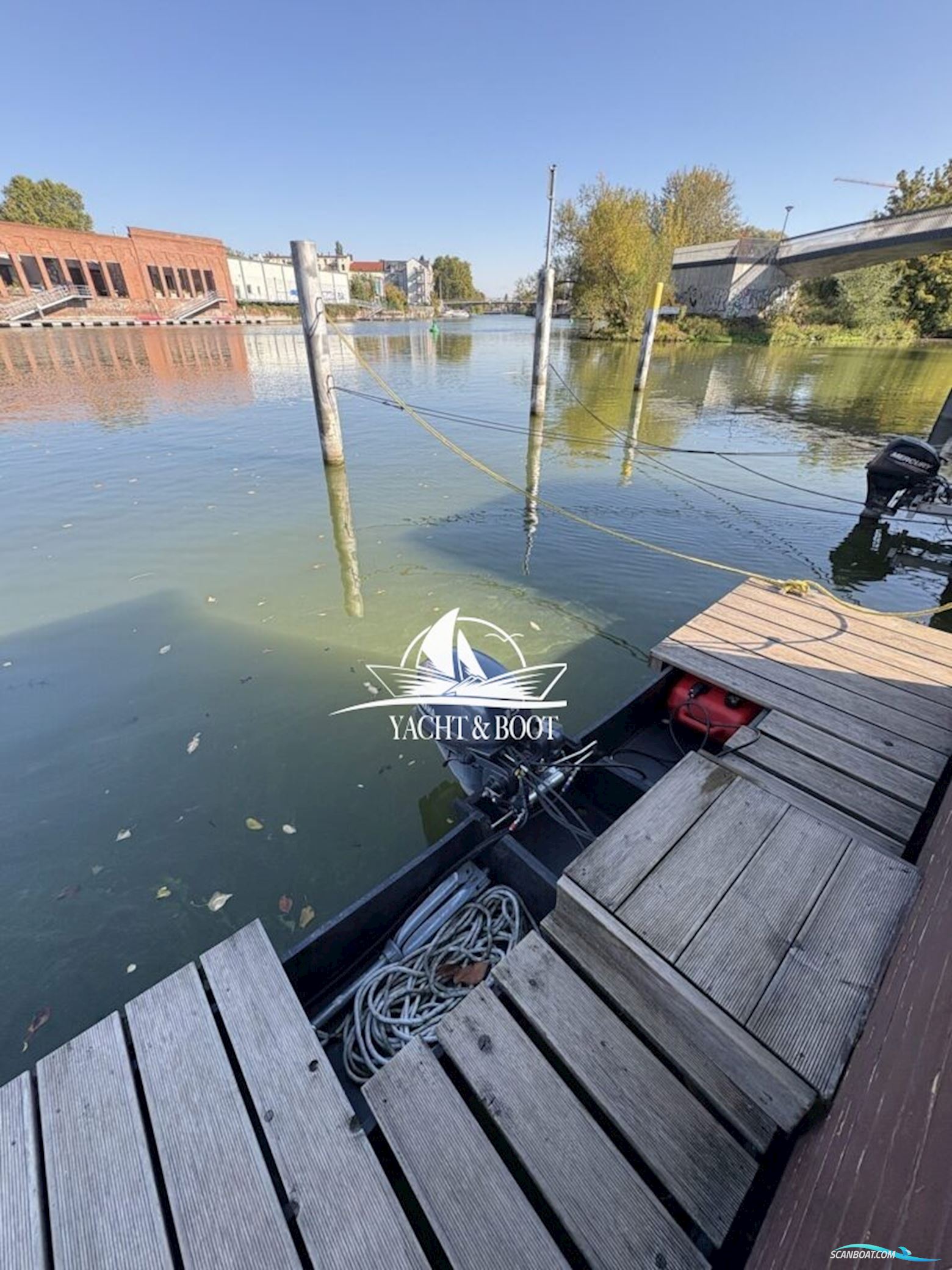 Treibgut Gbr Hausboot 10.6
