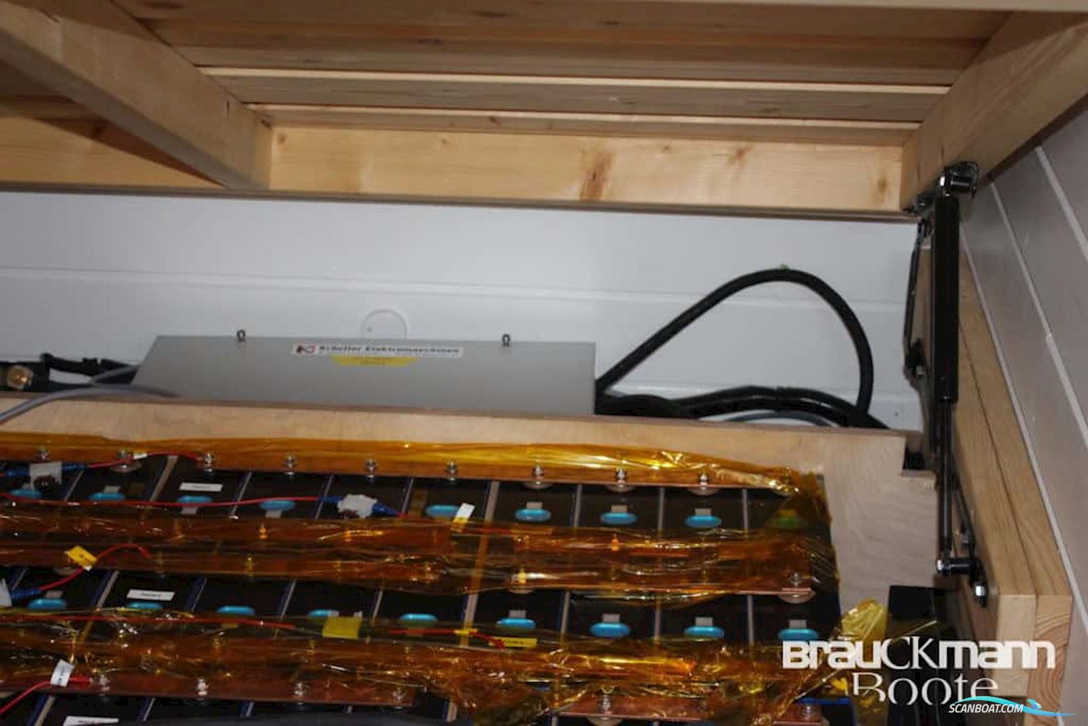 Werftbau Solar Hausboot 2022