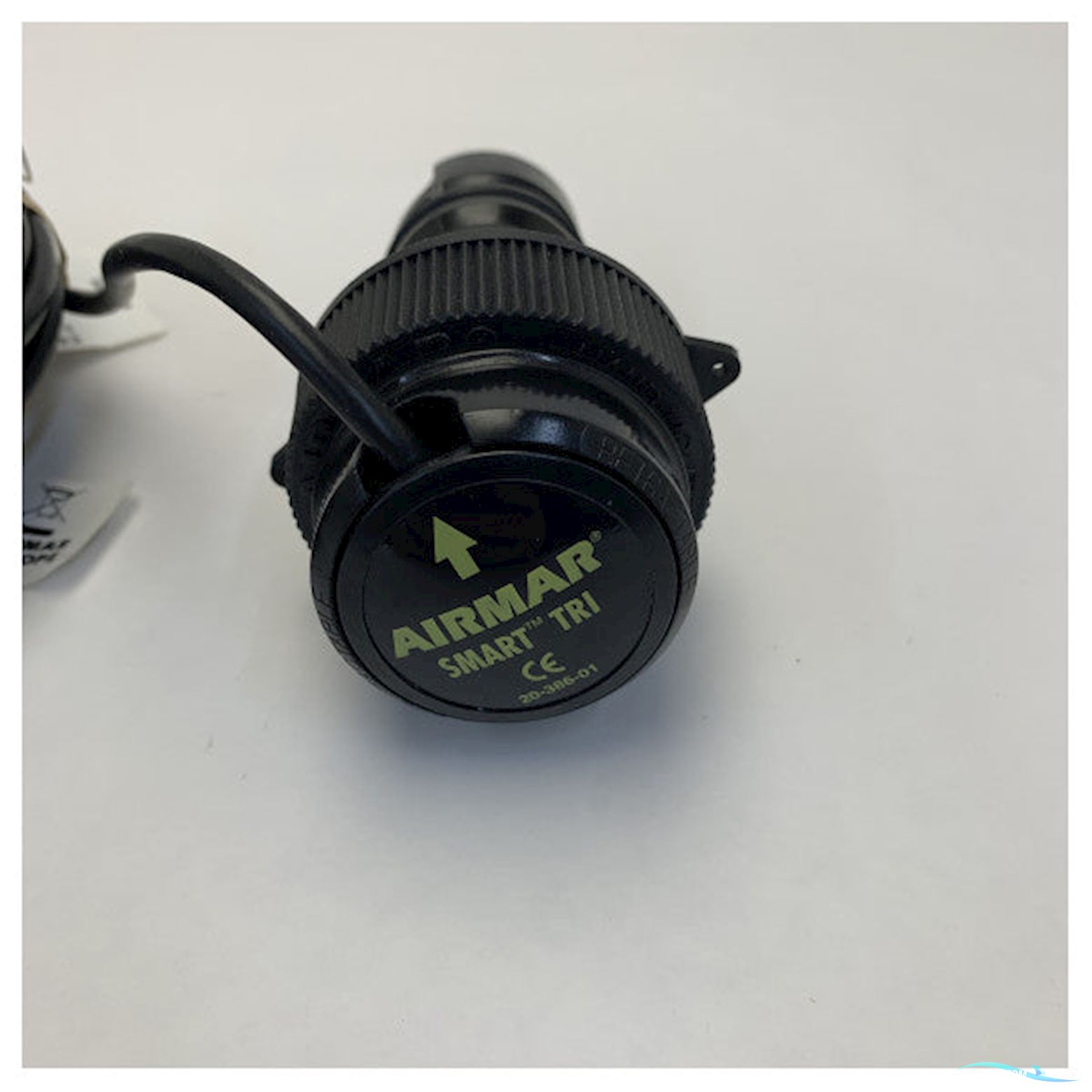 Airmar E26025 Dst800 Tru-Hull Smart Sensor