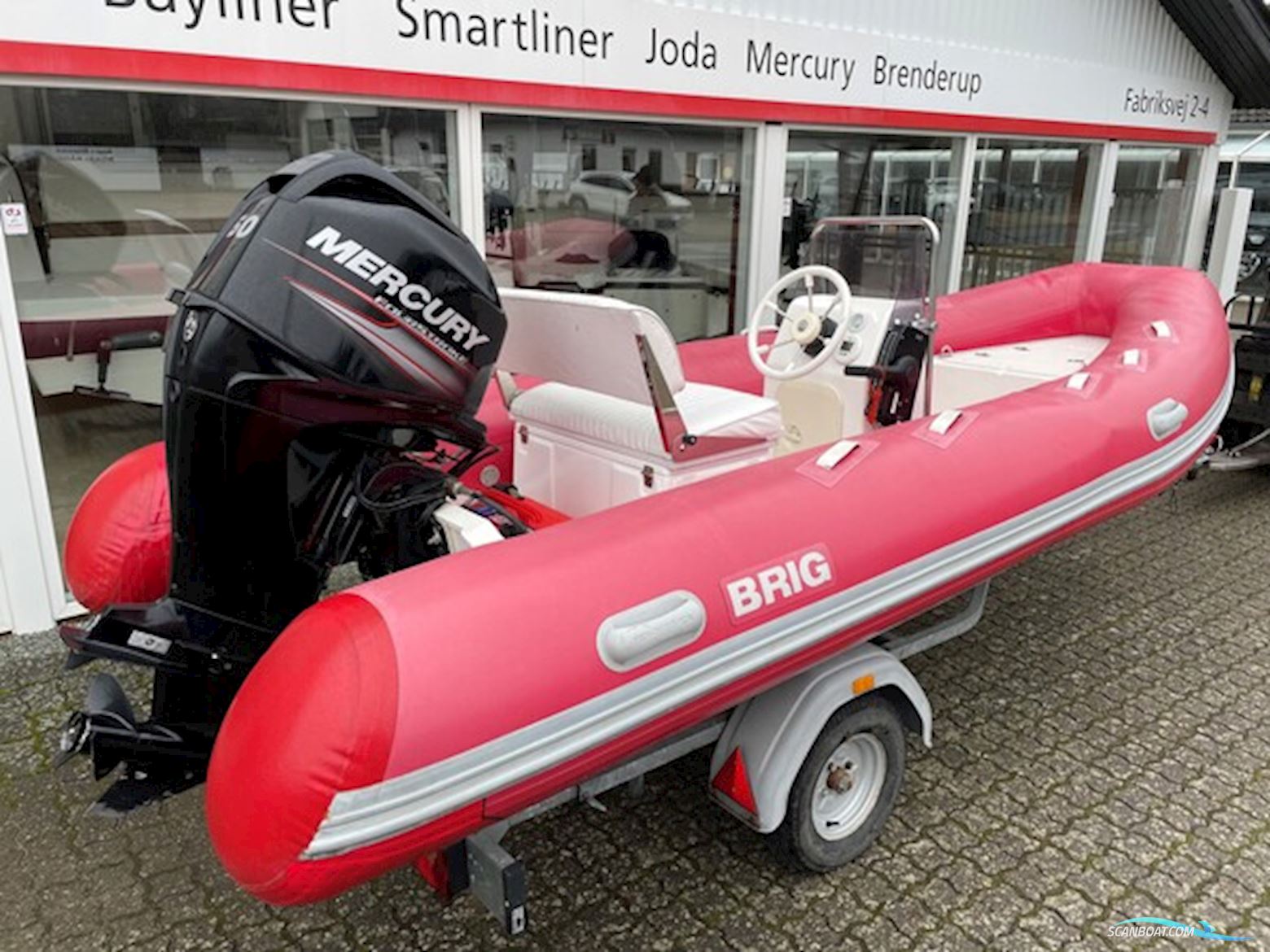 Brig Falcon F450S Med 60 hk Mercury-Efi 4 Takt og Brenderup 600 kg Trailer