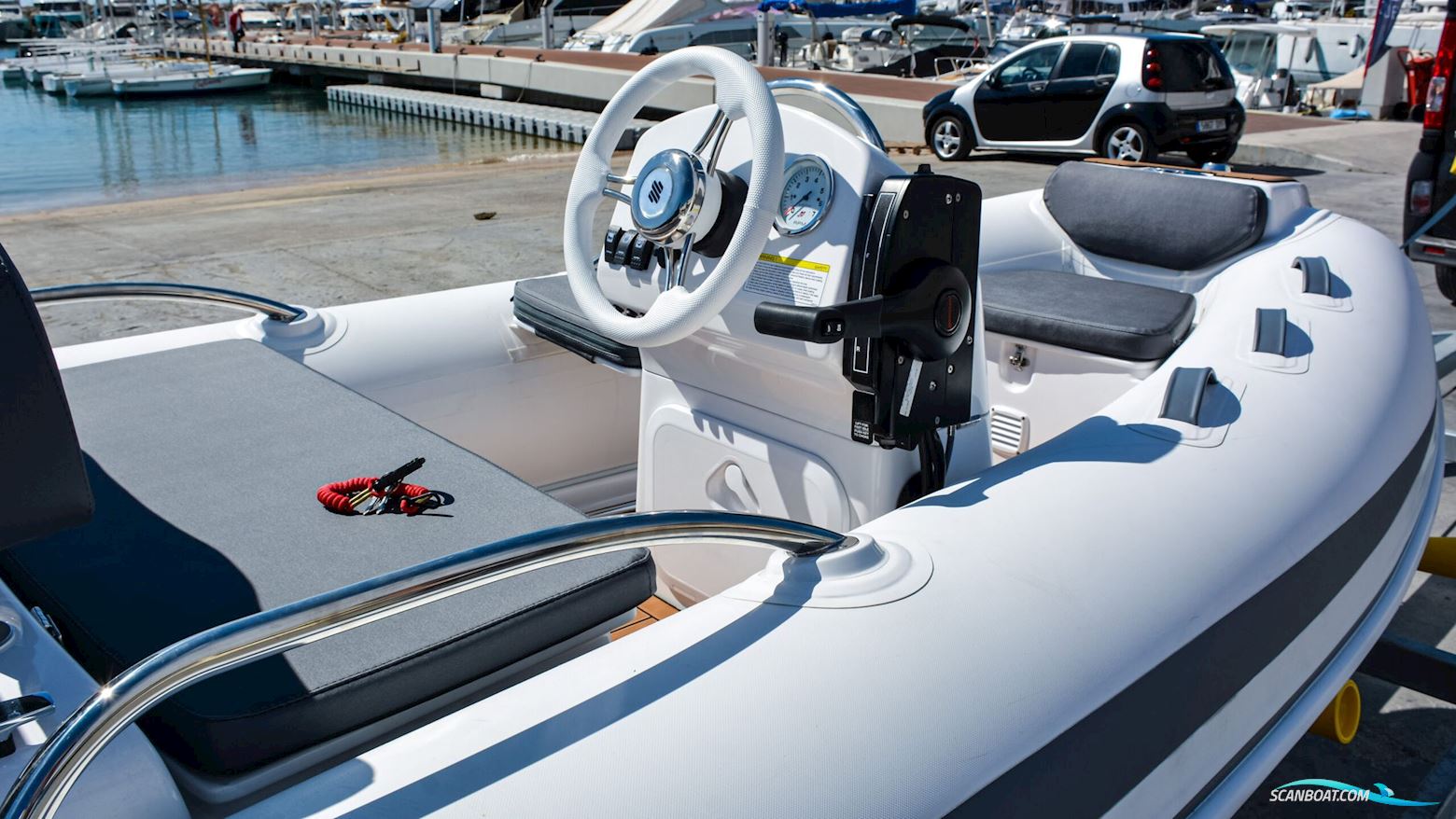 Grand G340GEF med 20 hk Yamaha LAGERBÅD