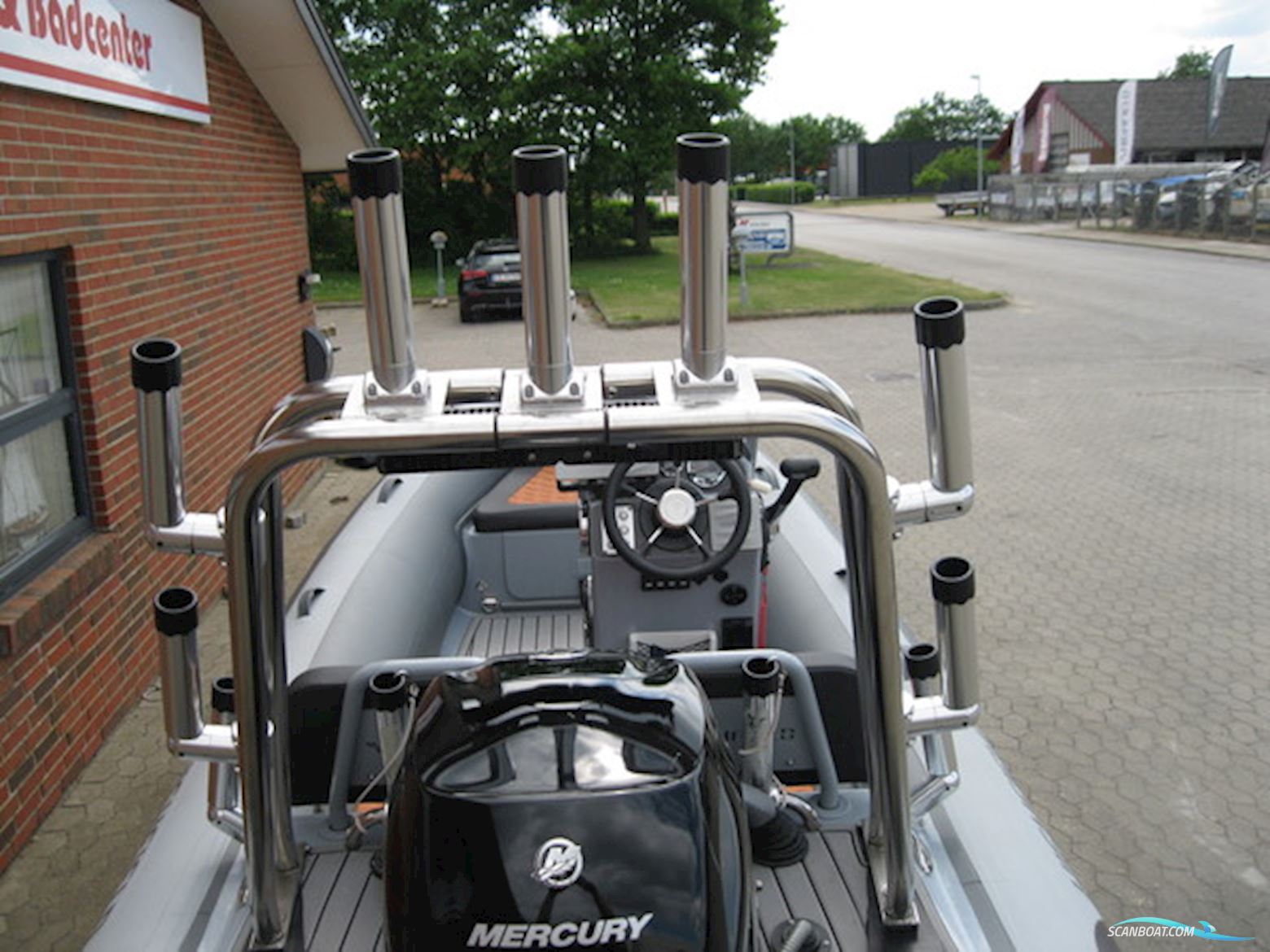 Highfield CL380DL m/Mercury F60 hk Efi 4-Takt og Brenderup Trailer - NU Nedsat KR. 15.000,- !