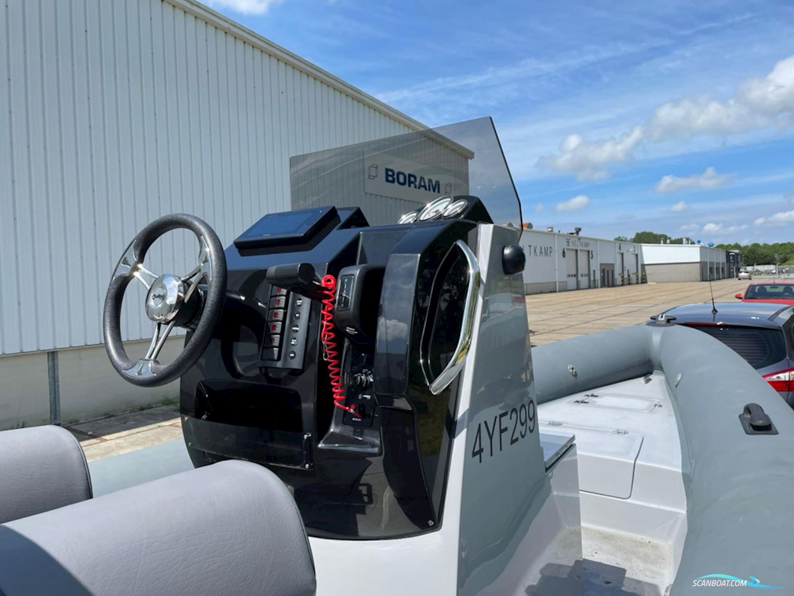 HYDROSPORT Coach Rib